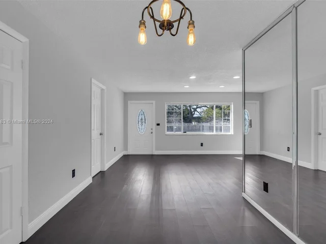 3811 NW 207th St, Miami Gardens FL 33055