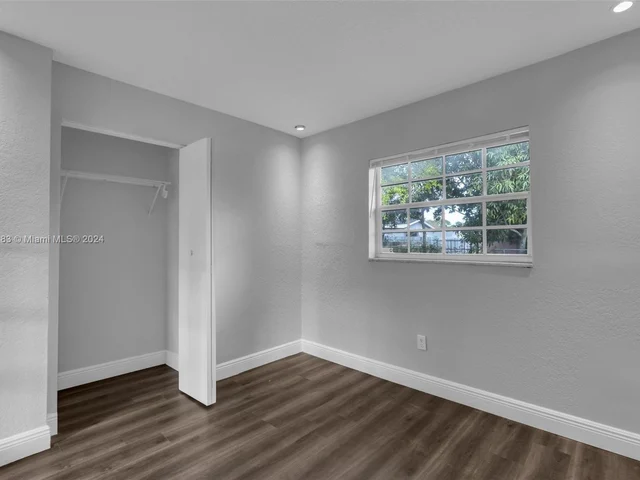 3811 NW 207th St, Miami Gardens FL 33055