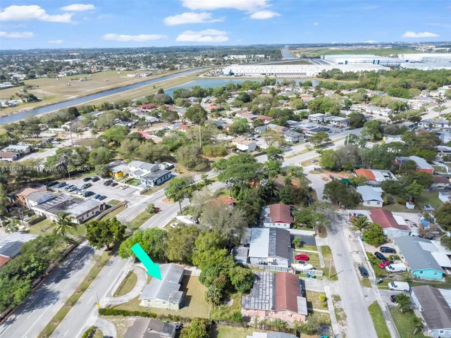 3811 NW 207th St, Miami Gardens FL 33055