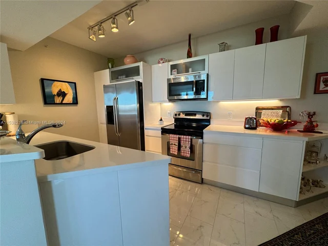 7350 SW 89th St # 1601S, Miami FL 33156