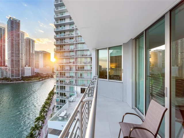 335 S Biscayne Blvd # 1505, Miami FL 33131