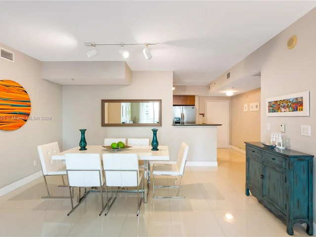 335 S Biscayne Blvd # 1505, Miami FL 33131