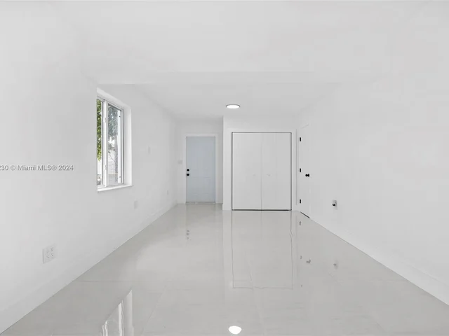 10860 SW 40th Ter, Miami FL 33165