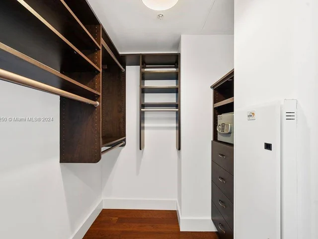 6899 Collins Ave # 1107, Miami Beach FL 33141