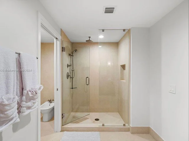 6899 Collins Ave # 1107, Miami Beach FL 33141