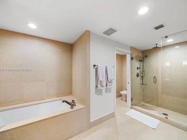 6899 Collins Ave # 1107, Miami Beach FL 33141