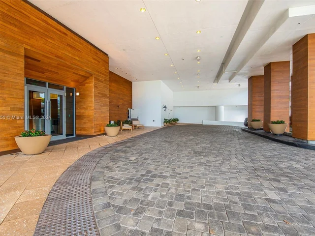 6899 Collins Ave # 1107, Miami Beach FL 33141