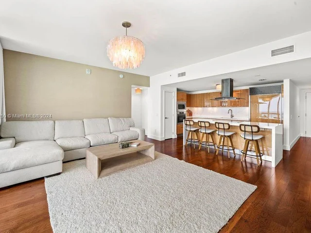 6899 Collins Ave # 1107, Miami Beach FL 33141