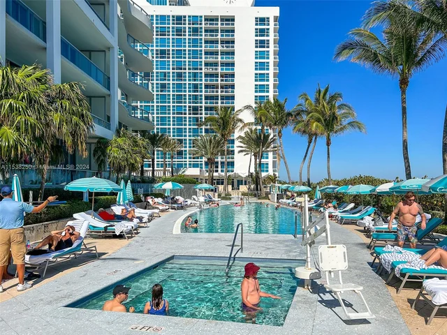 6899 Collins Ave # 1107, Miami Beach FL 33141