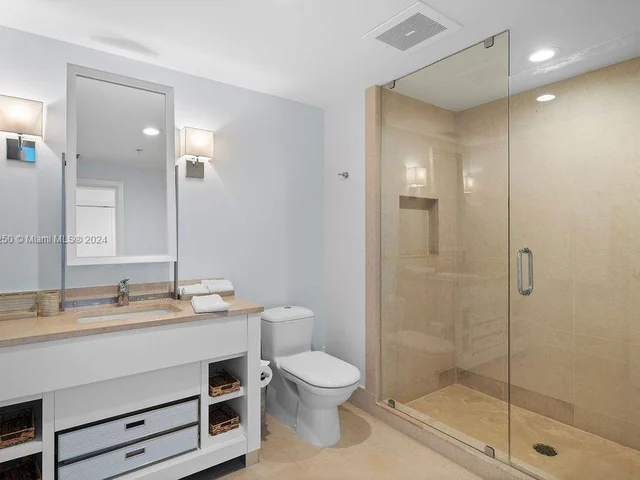 6899 Collins Ave # 1107, Miami Beach FL 33141