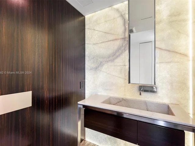 300 S Pointe Drive, Miami Beach FL 33139