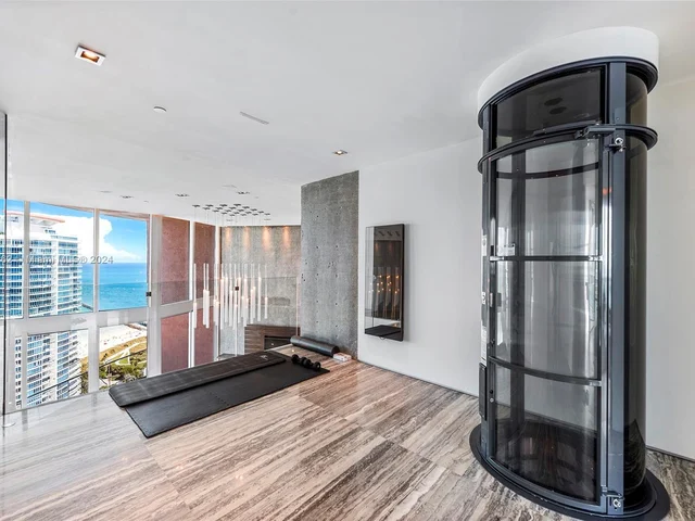 300 S Pointe Drive, Miami Beach FL 33139