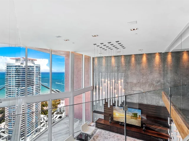 300 S Pointe Drive, Miami Beach FL 33139