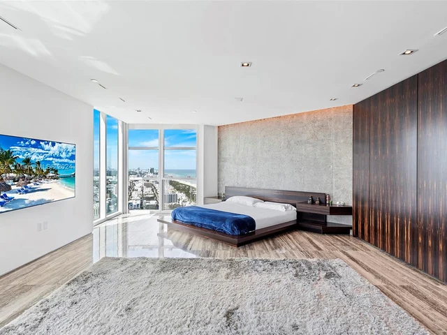 300 S Pointe Drive, Miami Beach FL 33139