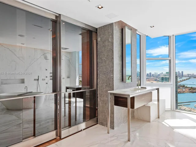 300 S Pointe Drive, Miami Beach FL 33139