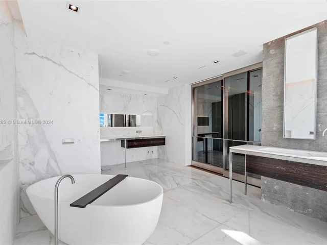 300 S Pointe Drive, Miami Beach FL 33139