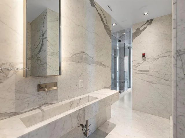 300 S Pointe Drive, Miami Beach FL 33139