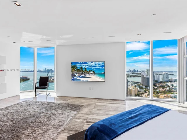 300 S Pointe Drive, Miami Beach FL 33139