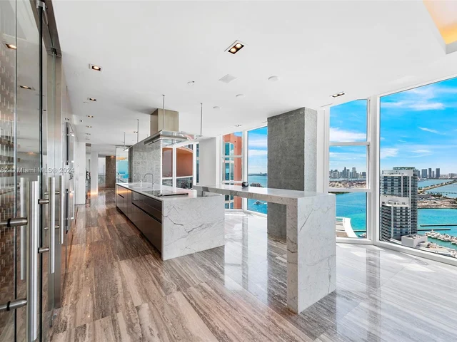 300 S Pointe Drive, Miami Beach FL 33139