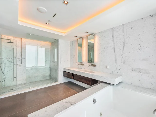 300 S Pointe Drive, Miami Beach FL 33139