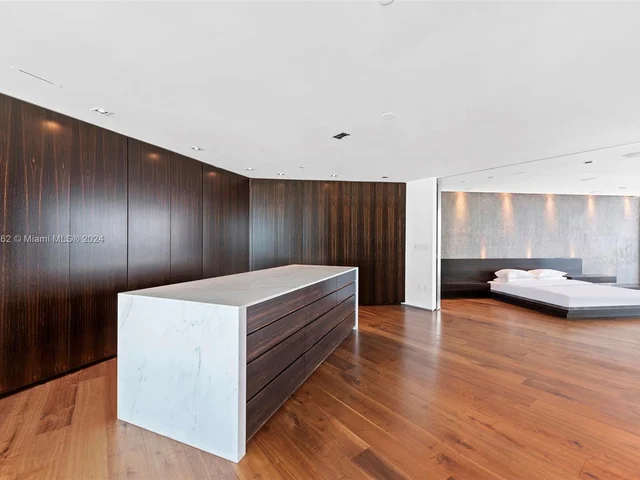 300 S Pointe Drive, Miami Beach FL 33139