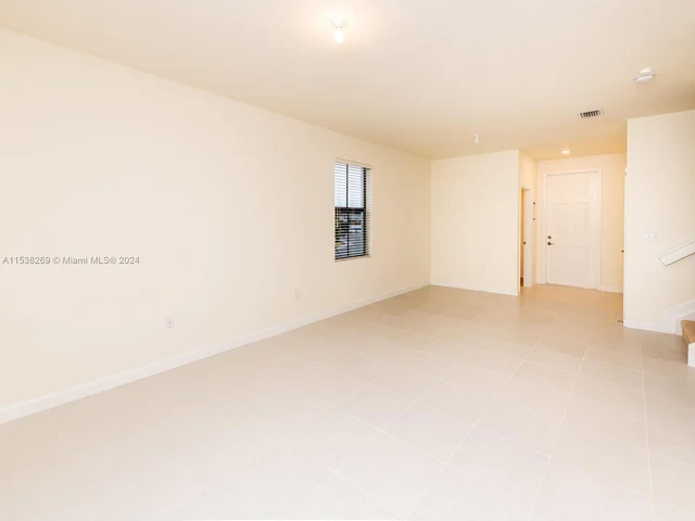 3358 W 112th St # 3358, Hialeah FL 33018