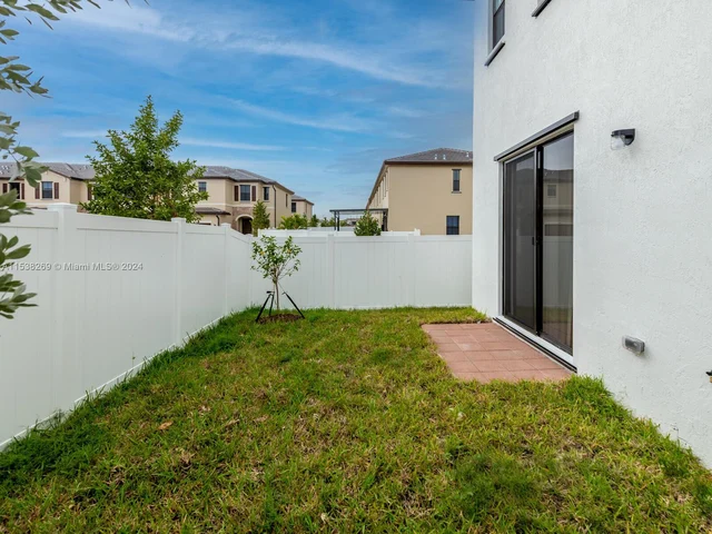 3358 W 112th St # 3358, Hialeah FL 33018