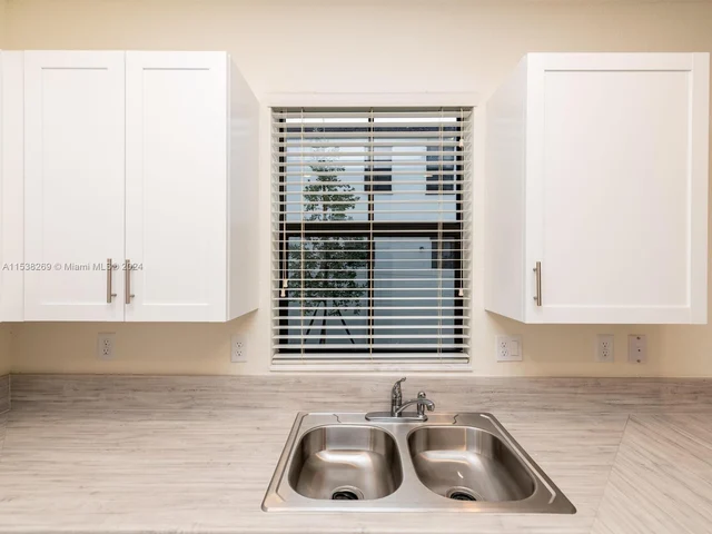 3358 W 112th St # 3358, Hialeah FL 33018