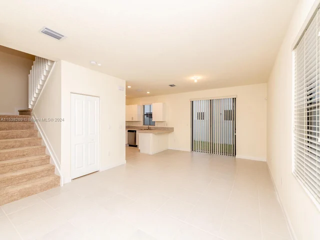 3358 W 112th St # 3358, Hialeah FL 33018