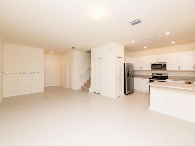 3358 W 112th St # 3358, Hialeah FL 33018