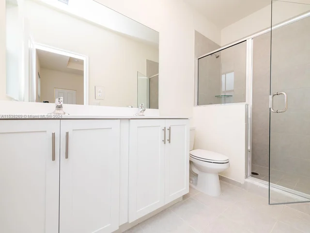 3358 W 112th St # 3358, Hialeah FL 33018