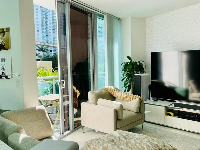 350 S Miami Ave # 303, Miami FL 33130