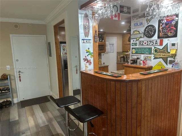 400 Kings Point Dr # 1021, Sunny Isles Beach FL 33160