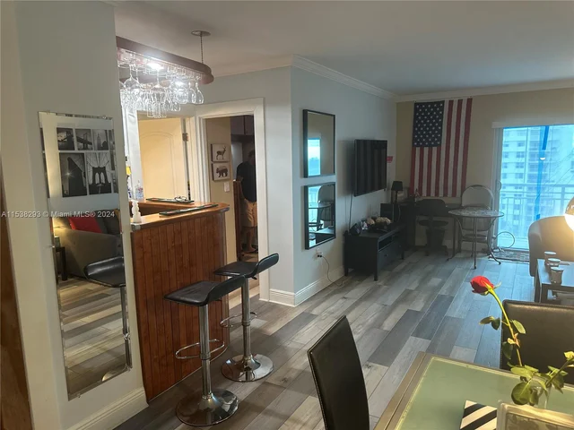 400 Kings Point Dr # 1021, Sunny Isles Beach FL 33160