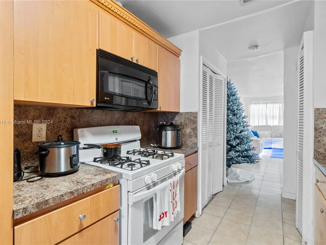 18826 NW 45th Ave # 0, Miami Gardens FL 33055