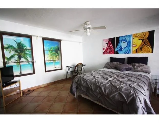 1611 Jackson St, Hollywood FL 33020