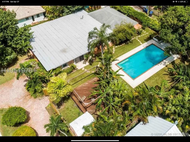 1611 Jackson St, Hollywood FL 33020