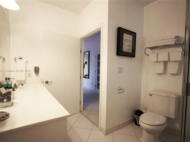 1611 Jackson St, Hollywood FL 33020