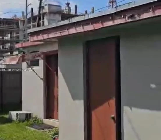 1140 NW 37th Ave, Miami FL 33125