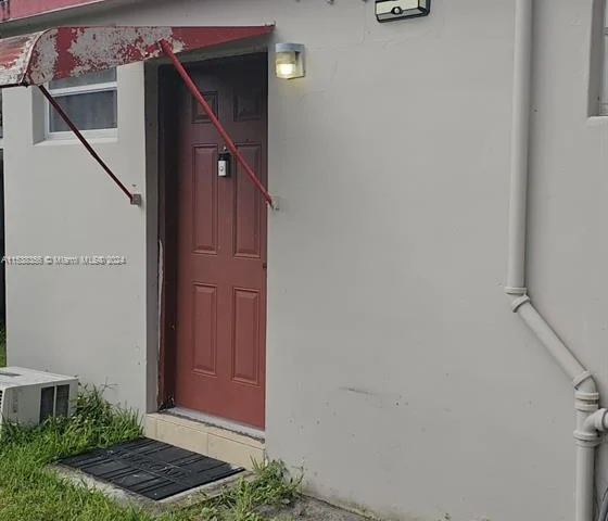 1140 NW 37th Ave, Miami FL 33125