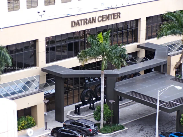 9055 SW 73rd Ct # 610, Miami FL 33156