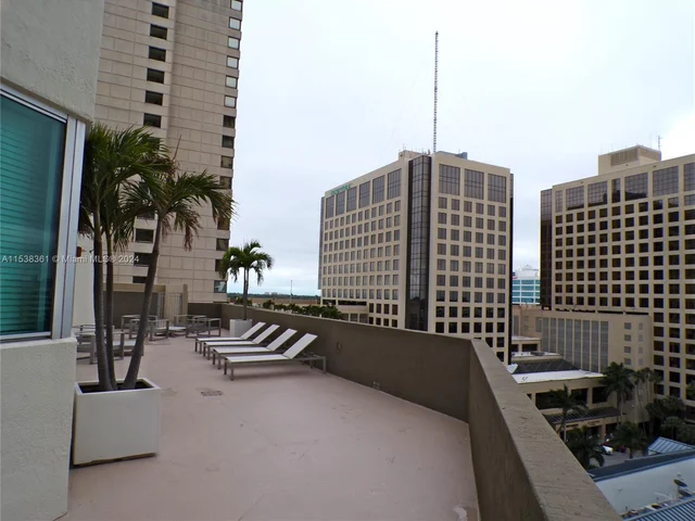 9055 SW 73rd Ct # 610, Miami FL 33156