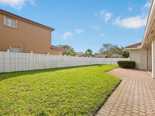 14390 SW 35th St, Miramar FL 33027