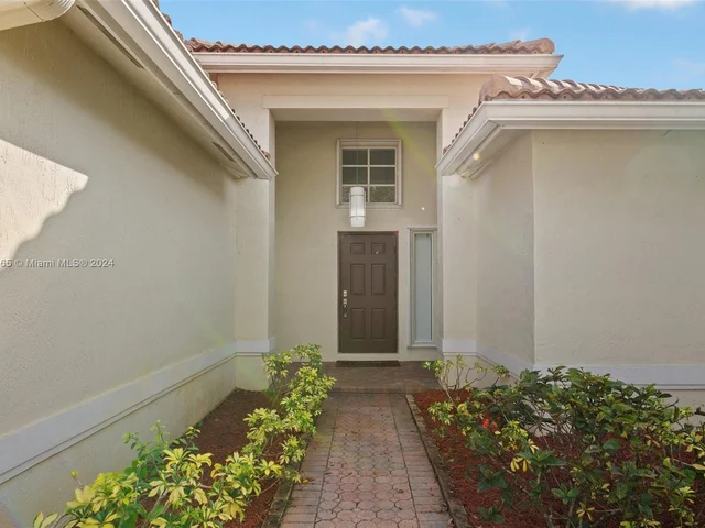 14390 SW 35th St, Miramar FL 33027