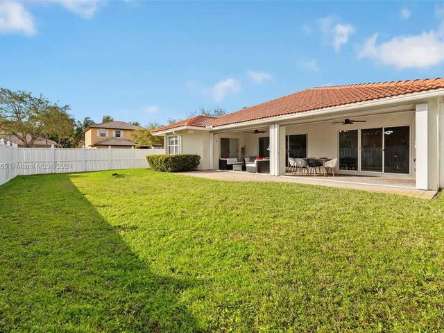 14390 SW 35th St, Miramar FL 33027