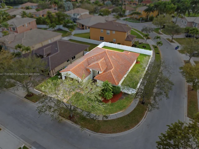 14390 SW 35th St, Miramar FL 33027