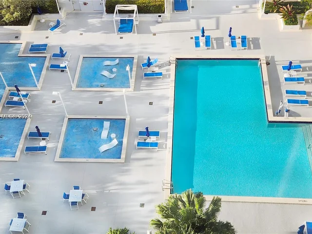 1800 N Bayshore # 4107, Miami FL 33132