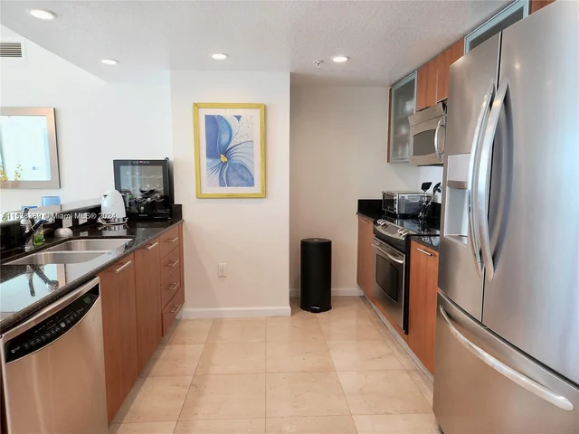 1800 N Bayshore # 4107, Miami FL 33132
