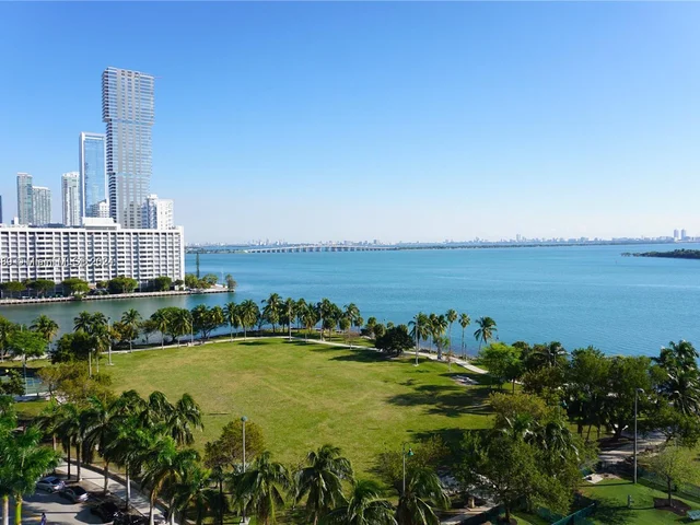 1800 N Bayshore # 4107, Miami FL 33132