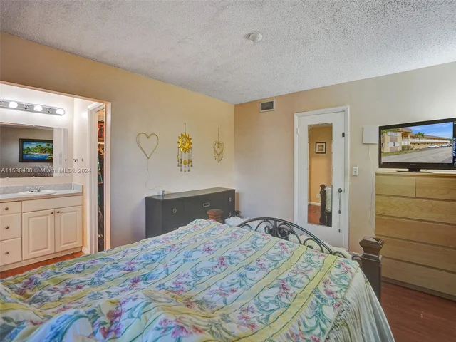 5160 SW 40th Ave # 8D, Dania Beach FL 33314